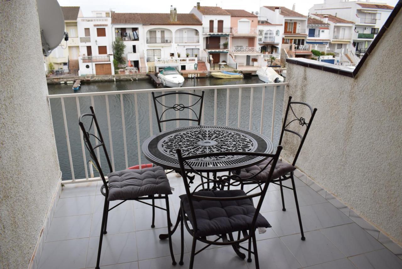 Apartamento Con Bonitas Vistas Al Canal Ref 337 إمبوريابرافا المظهر الخارجي الصورة